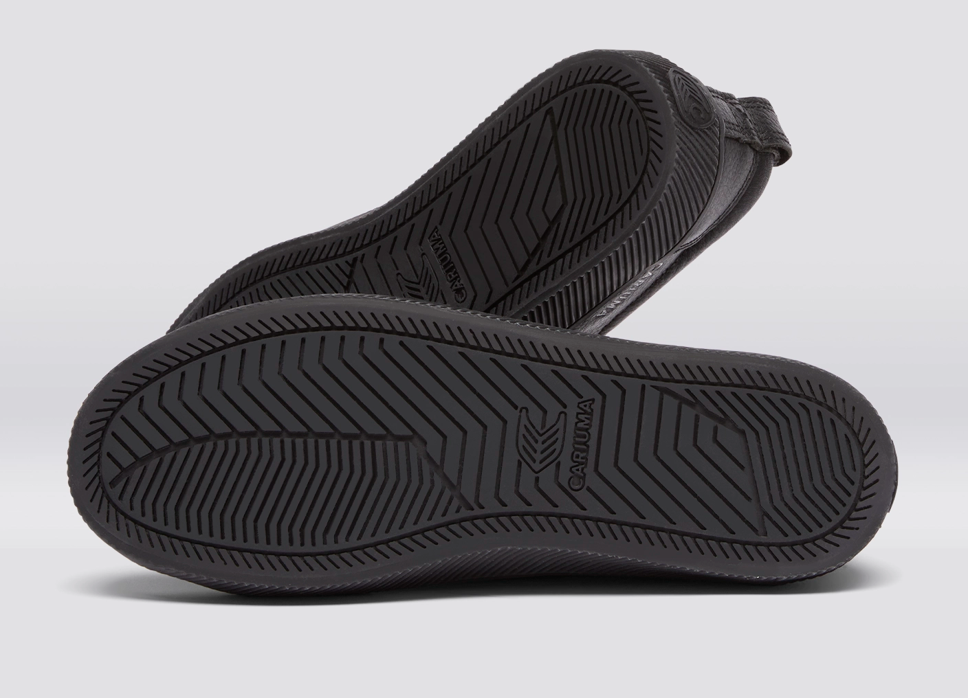 OCA Low Pebbled Leather Black